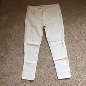 White skinny ankle jeggings